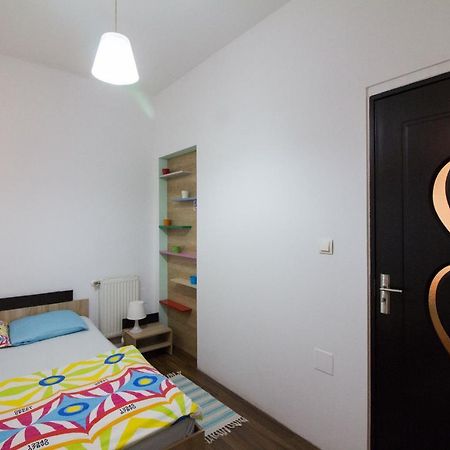 Intim Studio Flat Arad Exterior foto