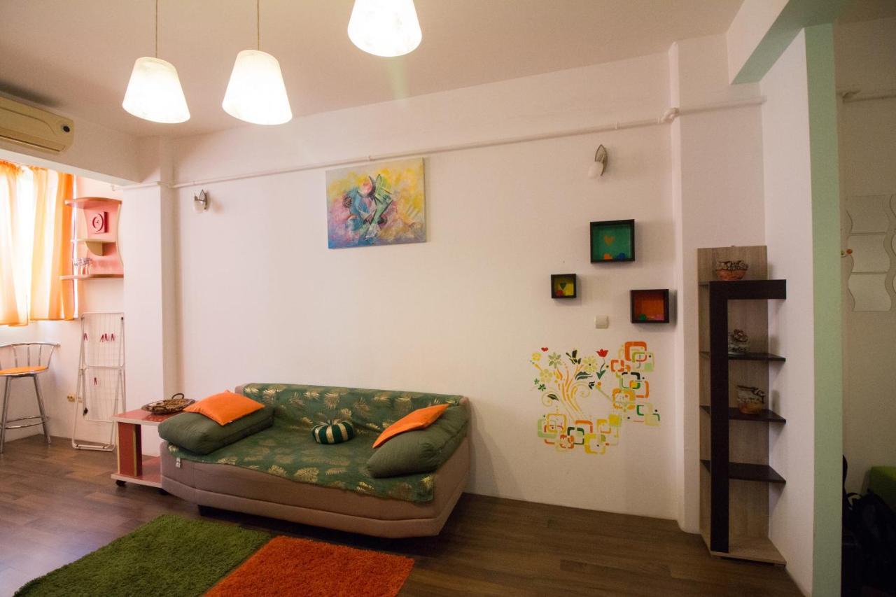 Intim Studio Flat Arad Exterior foto