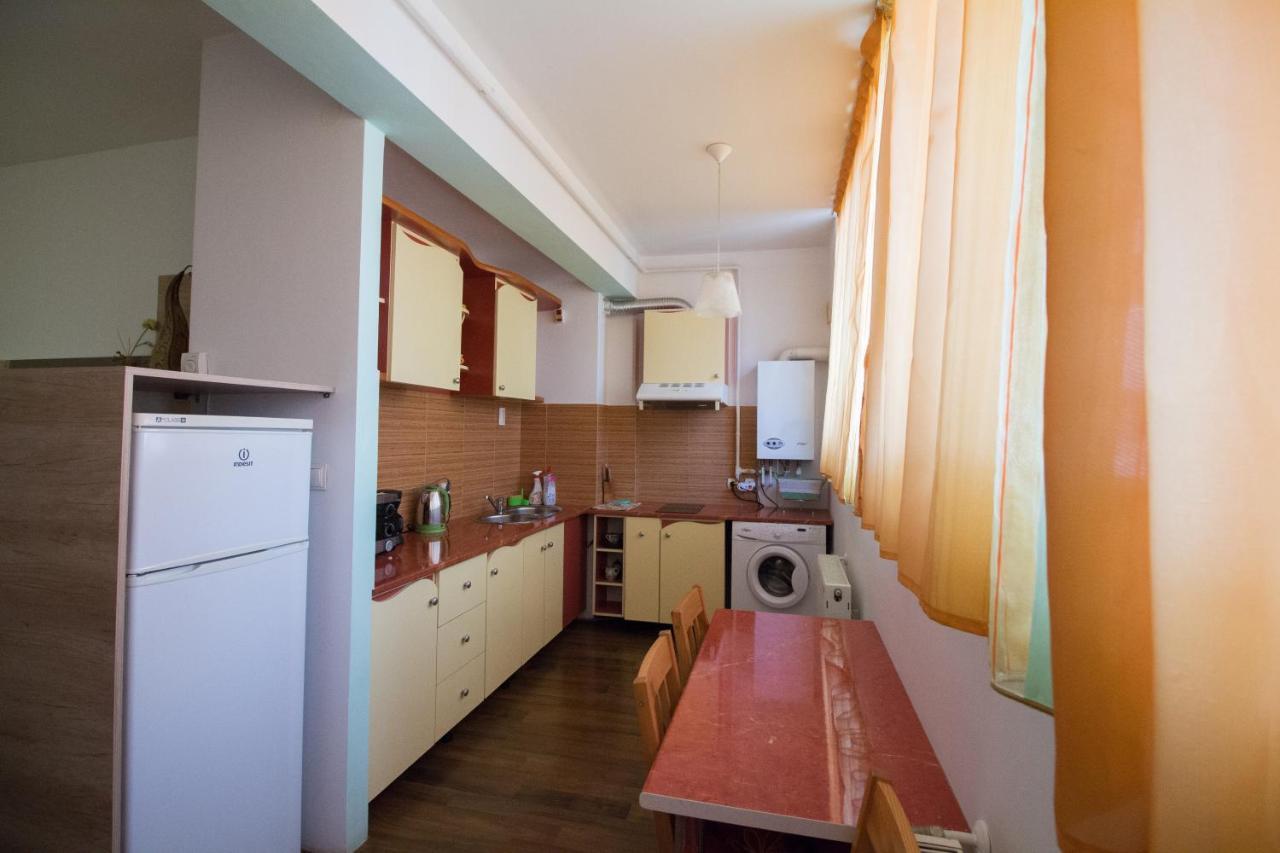 Intim Studio Flat Arad Exterior foto